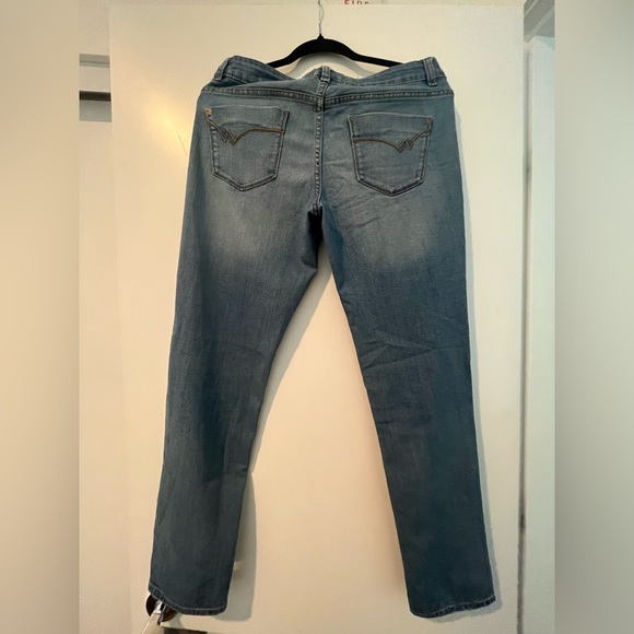 Blue Jeans - Picture 2 of 2